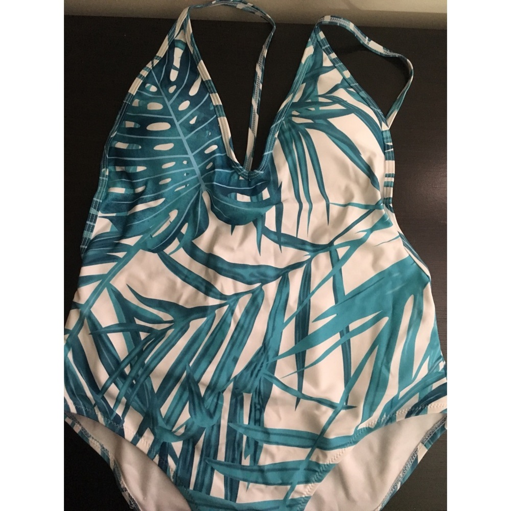 Cupshe Story of Beach Leaves One-piece
